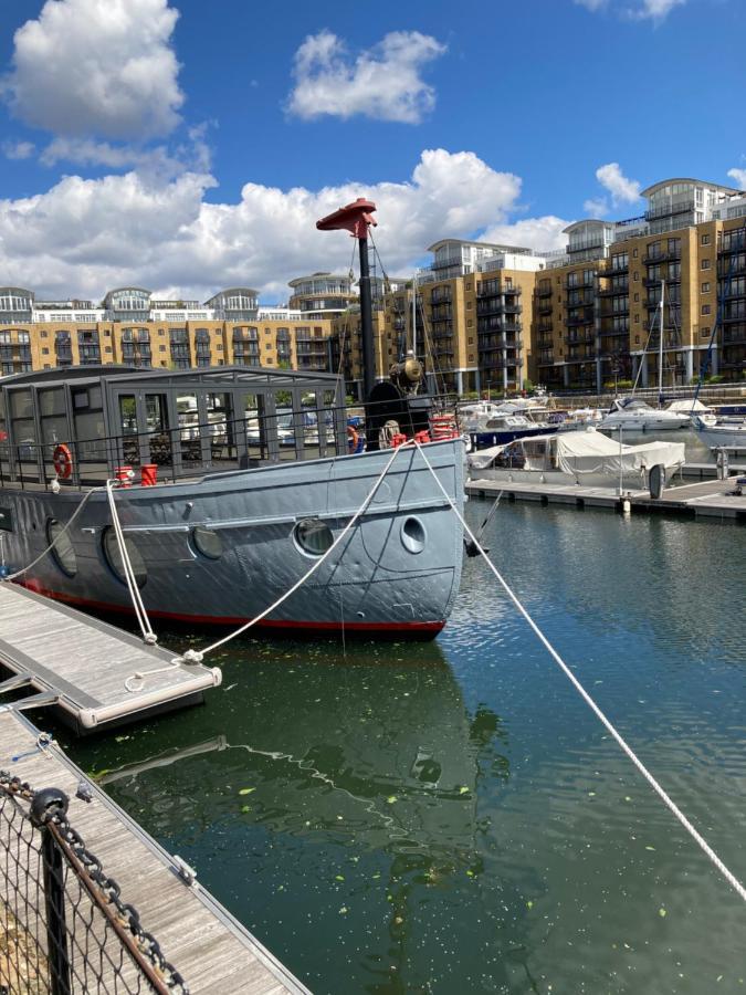 Entire Boat At St Katherine Docks 2 Available Select Using Room Options London Exterior photo